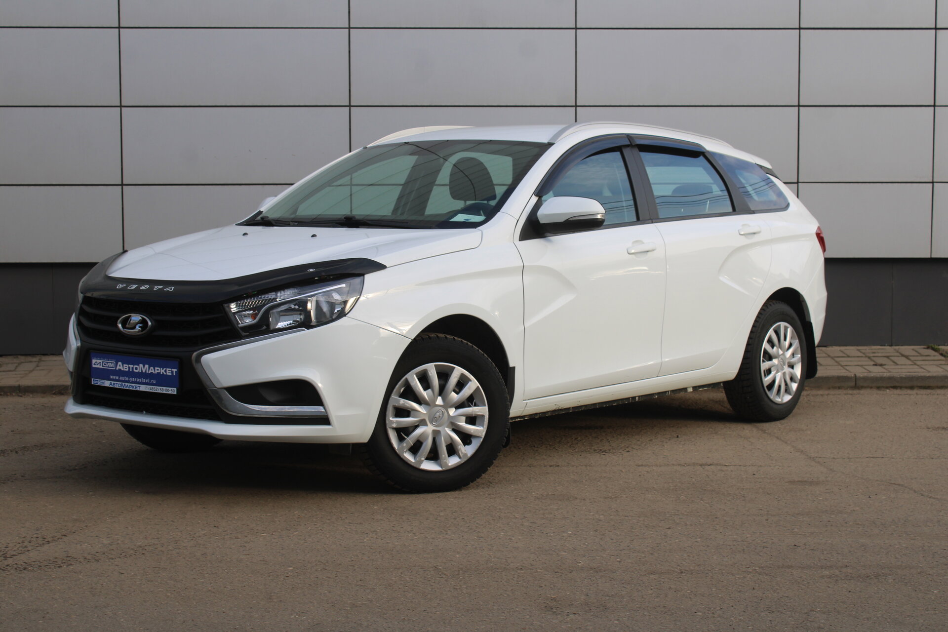 Белый Lada (ВАЗ) Vesta SW 1.6 MT (106 л.с.) 2021