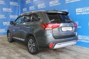 серый Mitsubishi Outlander 2.4 CVT (167 л.с.) 4WD 2018 фото 2