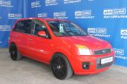 красный Ford Fusion 1.4 MT (80 л.с.) 2009 фото 1
