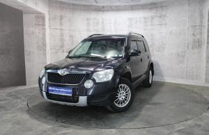 Черный Skoda Yeti 1.2 MT (105 л.с.) 2010