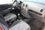 красный Ford Fusion 1.4 MT (80 л.с.) 2009 фото 14