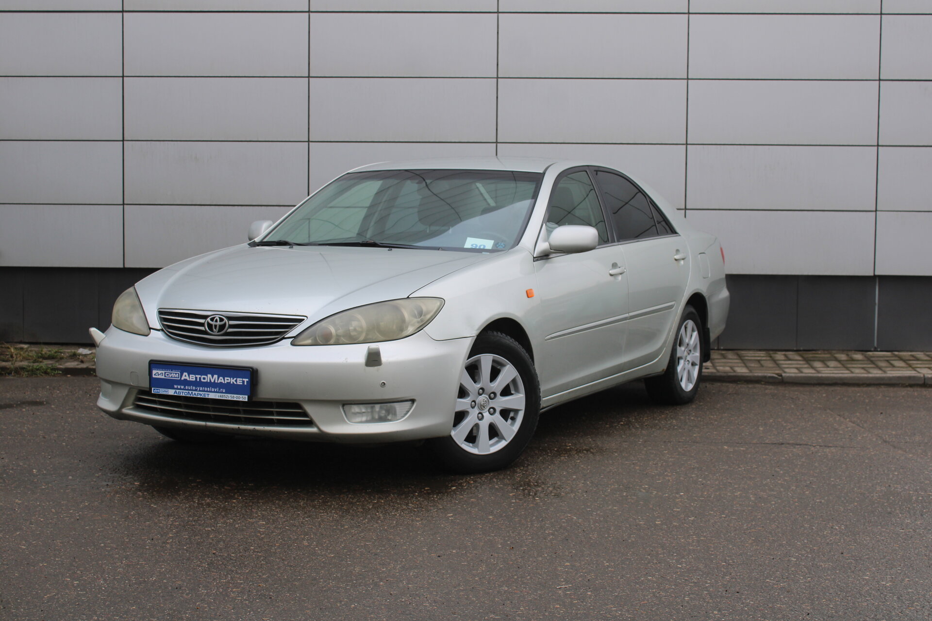 Серебряный Toyota Camry 3.0 AT (186 л.с.) 2005