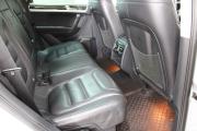 Серебряный Volkswagen Touareg 3.6 AT (280 л.с.) 4WD 2010 фото 11