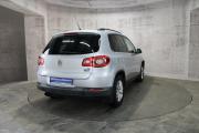 Серый Volkswagen Tiguan 1.4 MT (150 л.с.) 4WD 2009 фото 5
