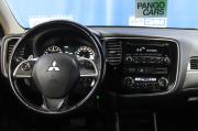 черный Mitsubishi Outlander 2.0 CVT (146 л.с.) 4WD 2013 фото 16