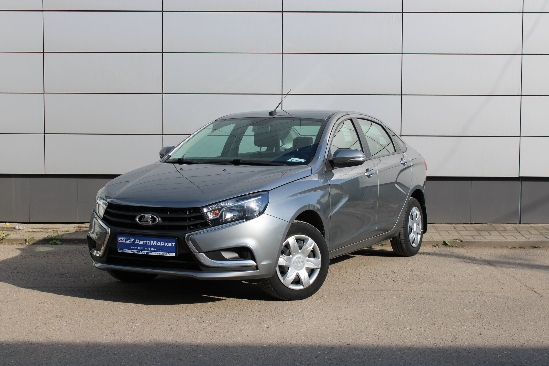 Серый Lada (ВАЗ) Vesta 1.6 MT (106 л.с.) 2019