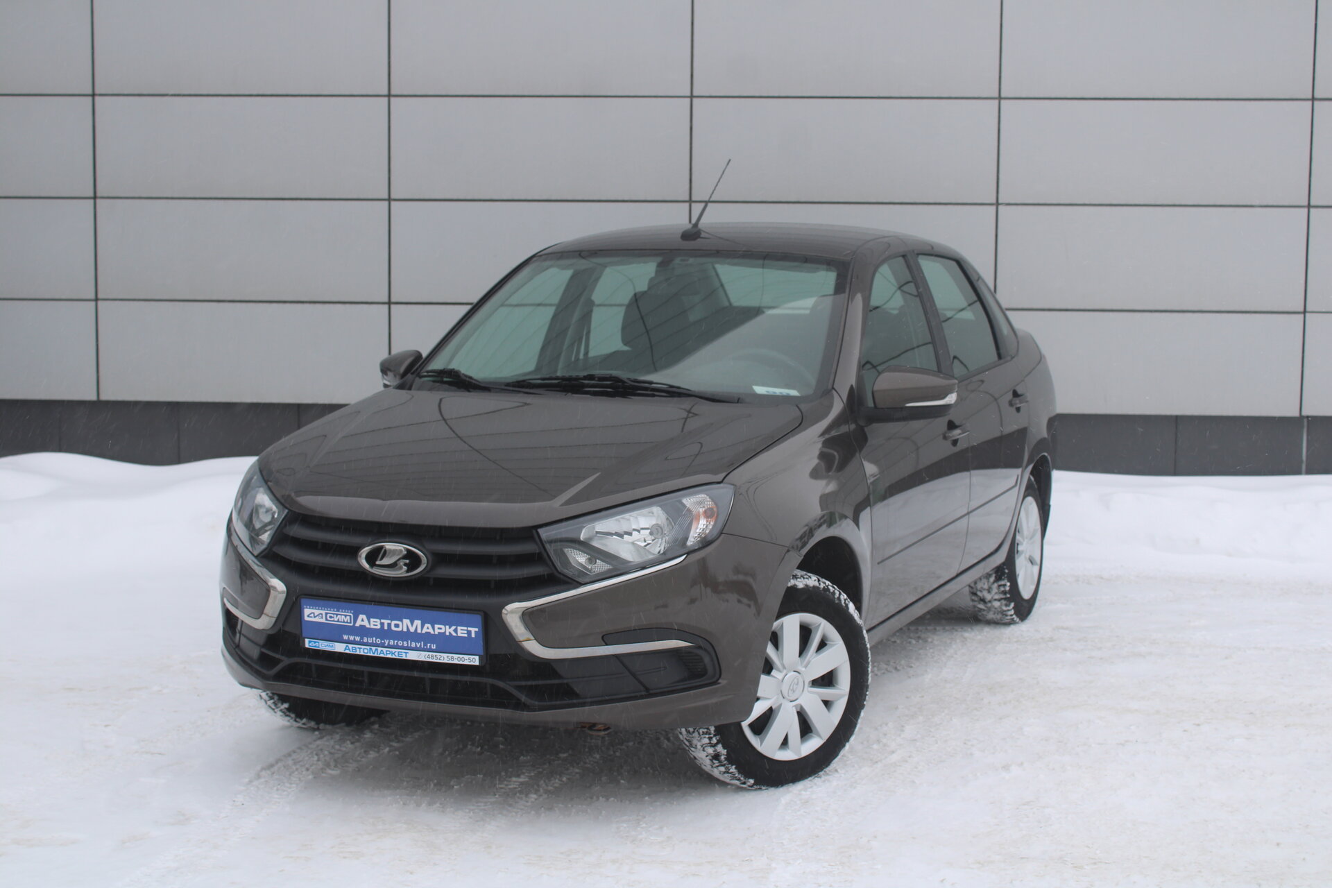 Коричневый Lada (ВАЗ) Granta 1.6 MT (90 л.с.) 2023