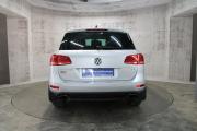 Серебряный Volkswagen Touareg 3.6 AT (280 л.с.) 4WD 2010 фото 6