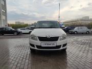 белый Skoda Fabia 1.2 MT (70 л.с.) 2013 фото 3