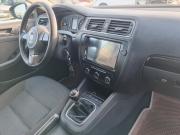 Серый Volkswagen Jetta 1.4 MT (150 л.с.) 2011 фото 2