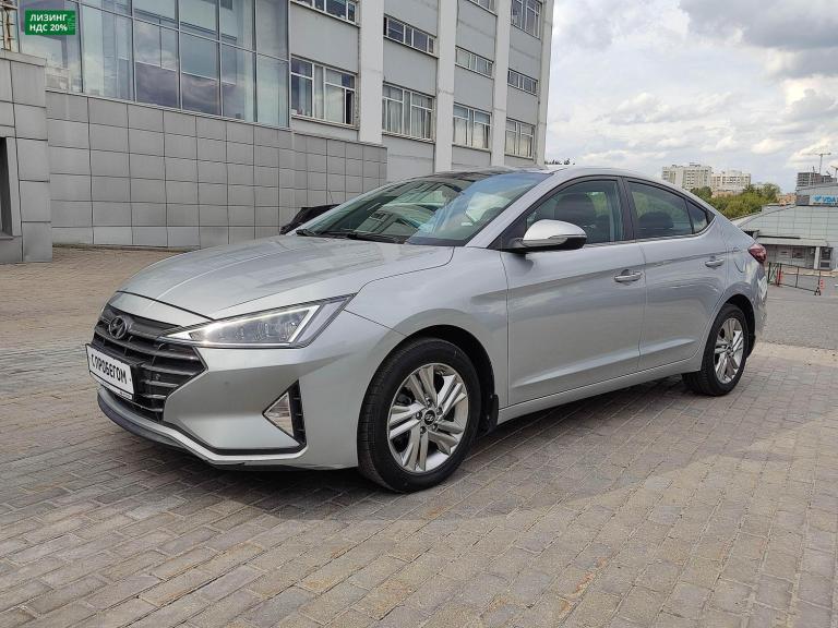 серебряный Hyundai Elantra 2.0 AT (150 л.с.) 2019