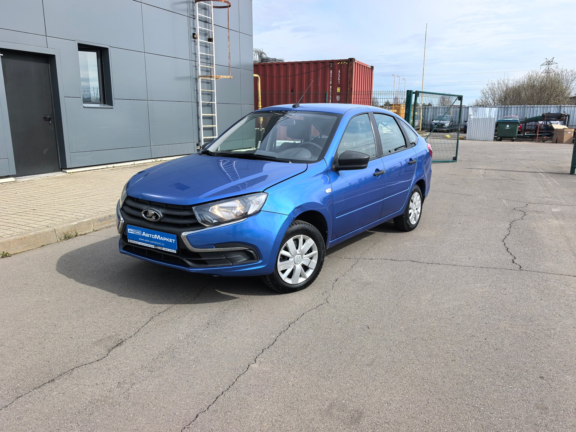 Синий Lada (ВАЗ) Granta 1.6 MT (87 л.с.) 2018