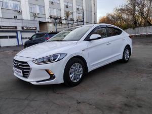 серебряный Hyundai Elantra 1.6 AT (128 л.с.) 2017