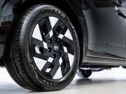 черный Hyundai Staria 1.6hyb AT (245 л.с.) 2026 фото 11