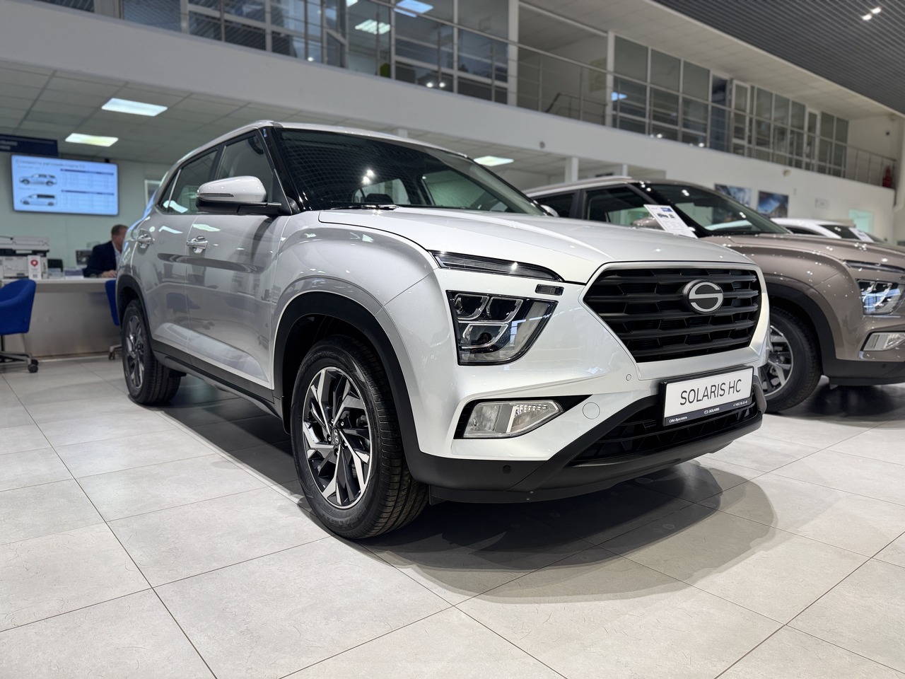 серебряный Solaris HC 2.0 AT (150 л.с.) 4WD 2025