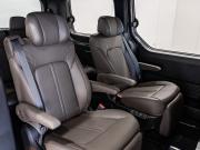 черный Hyundai Staria 1.6hyb AT (245 л.с.) 2026 фото 27