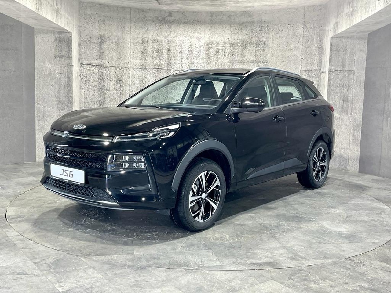 черный JAC JS6 1.5 AMT (174 л.с.) 2024