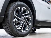 серый Hyundai Tucson 2.0 AT (150 л.с.) 4WD 2026 фото 9