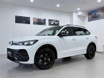 белый Volkswagen Tiguan L Pro 2.0 AMT (220 л.с.) 4WD 2026