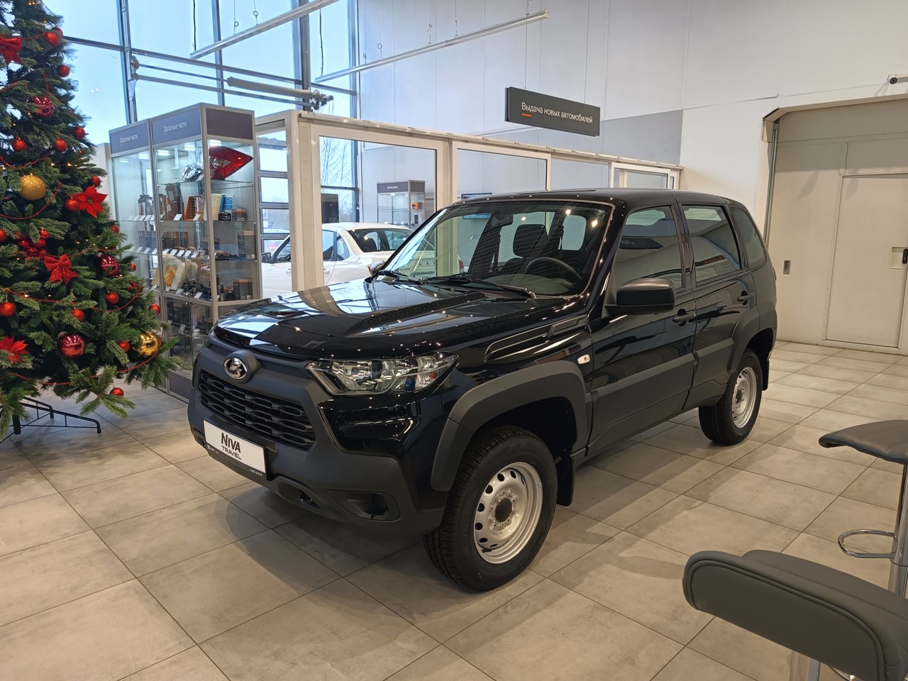 черный Lada (ВАЗ) Travel 1.7 MT (83 л.с.) 4WD 2025