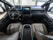 черный Hyundai Staria 1.6hyb AT (245 л.с.) 2026 фото 34