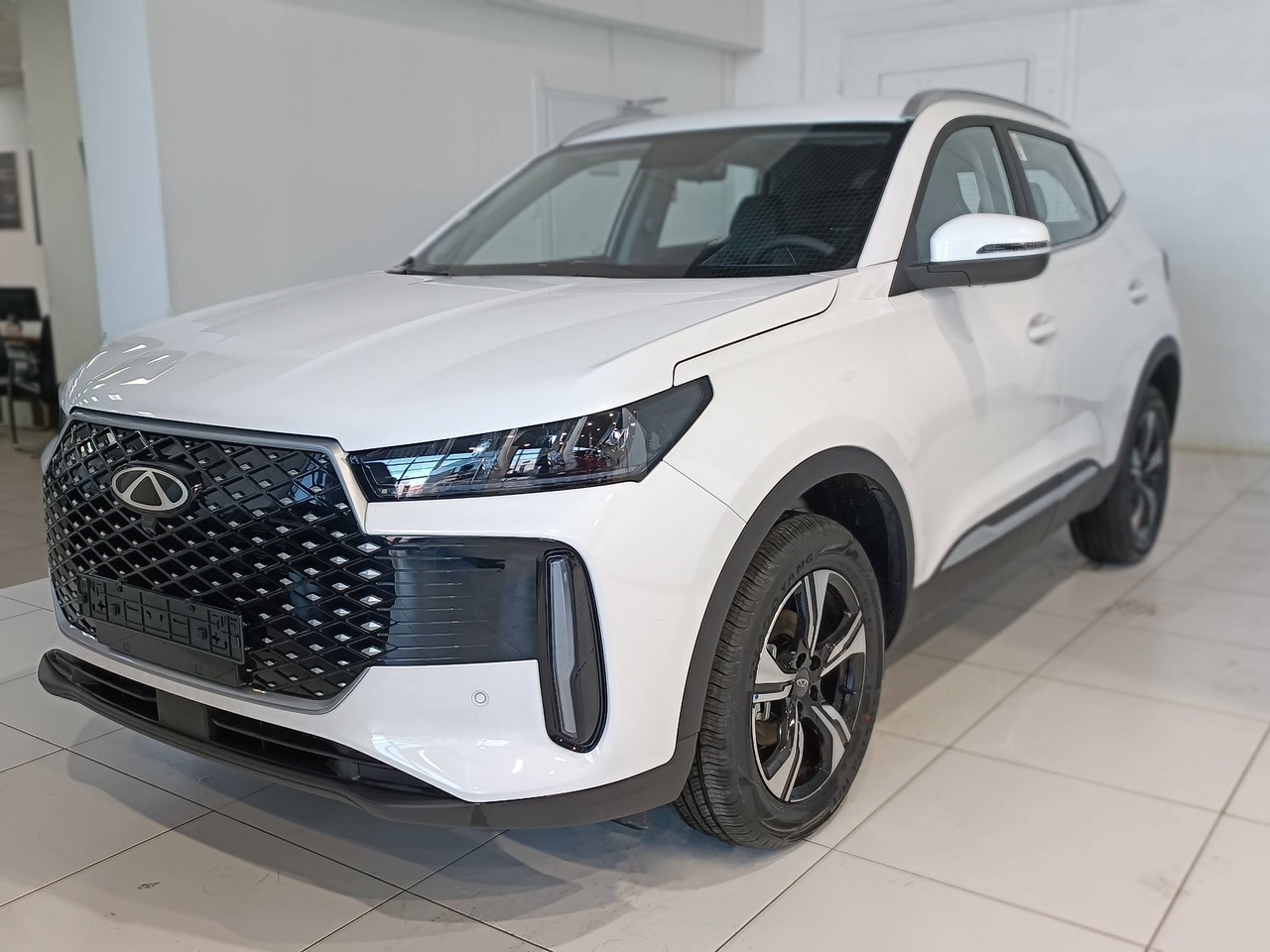 белый Chery Tiggo 4 1.5 AMT (147 л.с.) 2025