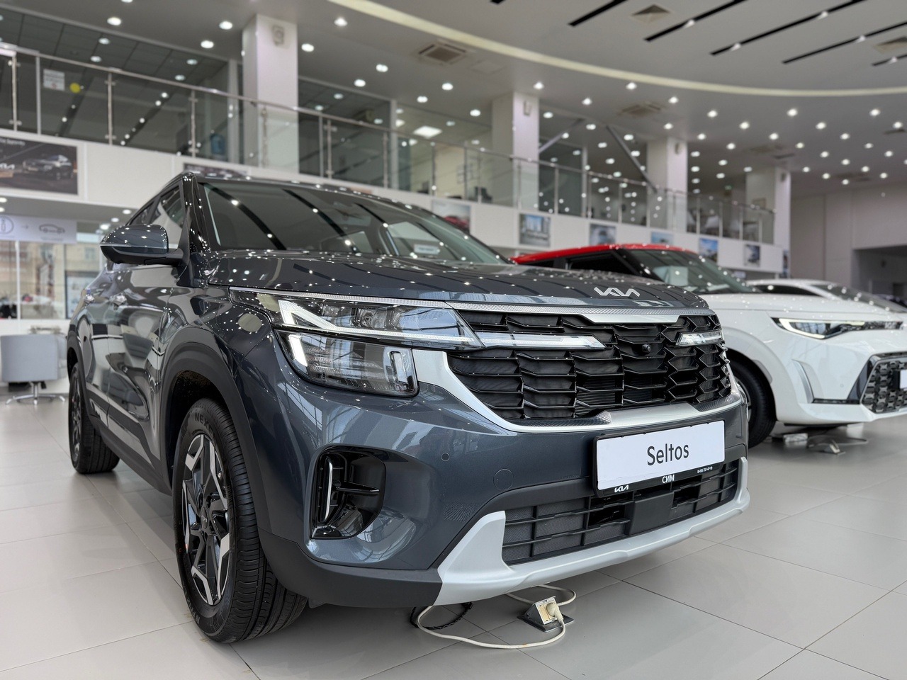 серый Kia Seltos, I Рестайлинг 1.5 CVT (115 л.с.) 2026