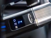 черный Hyundai Staria 1.6hyb AT (245 л.с.) 2026 фото 17